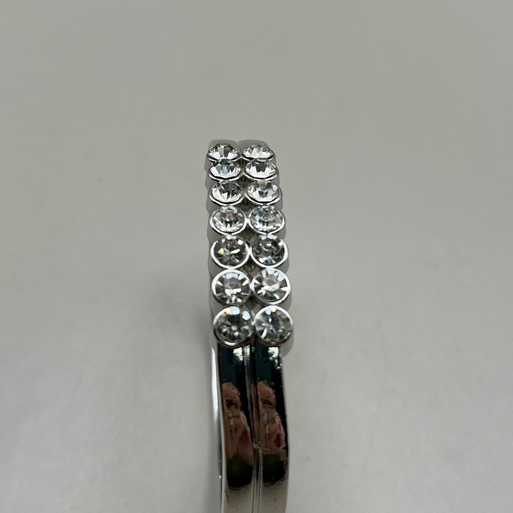 Elegant Silver Hinged Crystal Bracelet - Picture 4 of 6